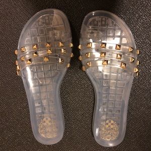 VINCE CAMUTO clear slides with studs 🌟